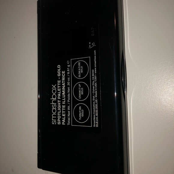 Smashbox Spotlight Palette- Gold - Picture 3 of 3